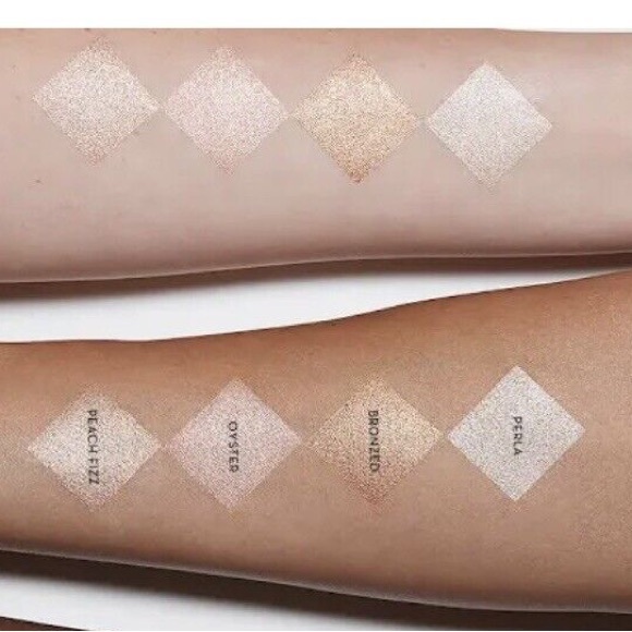 Anastasia Beverly Hills - Liquid Glow in Oyster - Picture 2 of 6